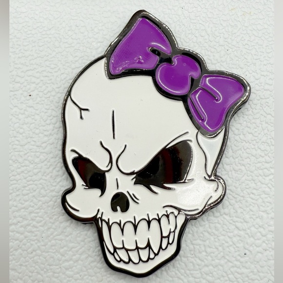 Skull with Purple Bow US Navy Coin - Picture 1 of 3